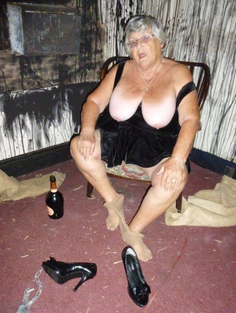 culos gordos de abuela hd desnudo imágenes