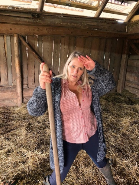 vieja asustada tira leche erótica agradable fotos