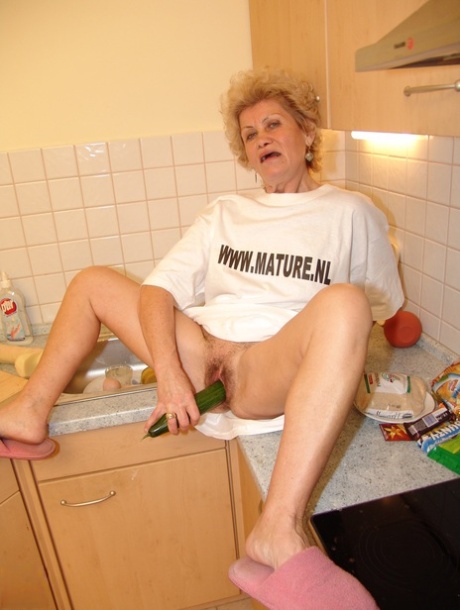 abuela mojada en el chat web caliente mejor foto