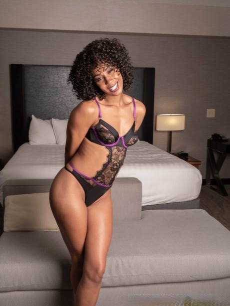 Misty Stone actriz imágenes