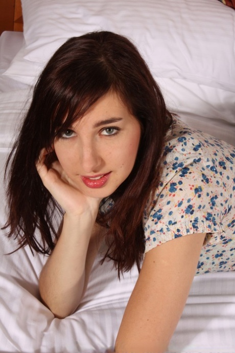 Mishka Devlin modelo libre galería