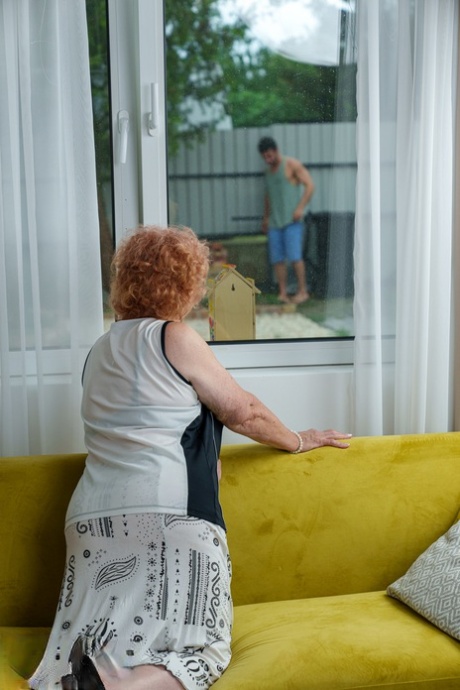 coqueteo de abuelas desnudo perfecto foto